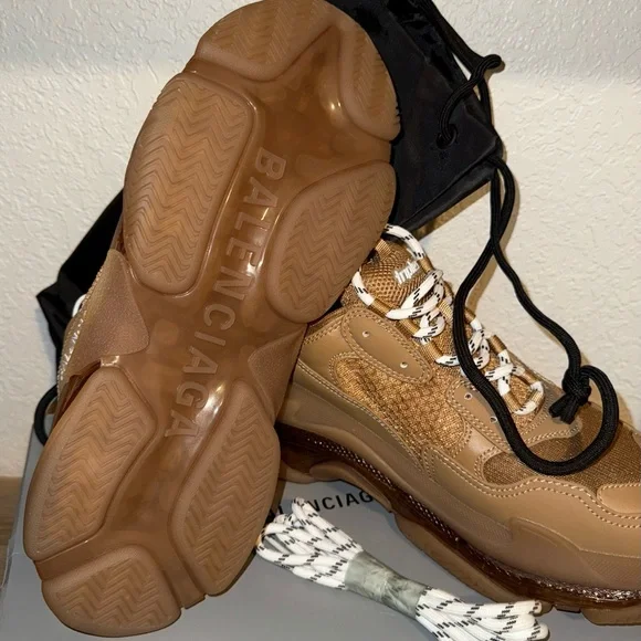 Balenciaga Camel Chunky Sneakers - Picture 3 of 5